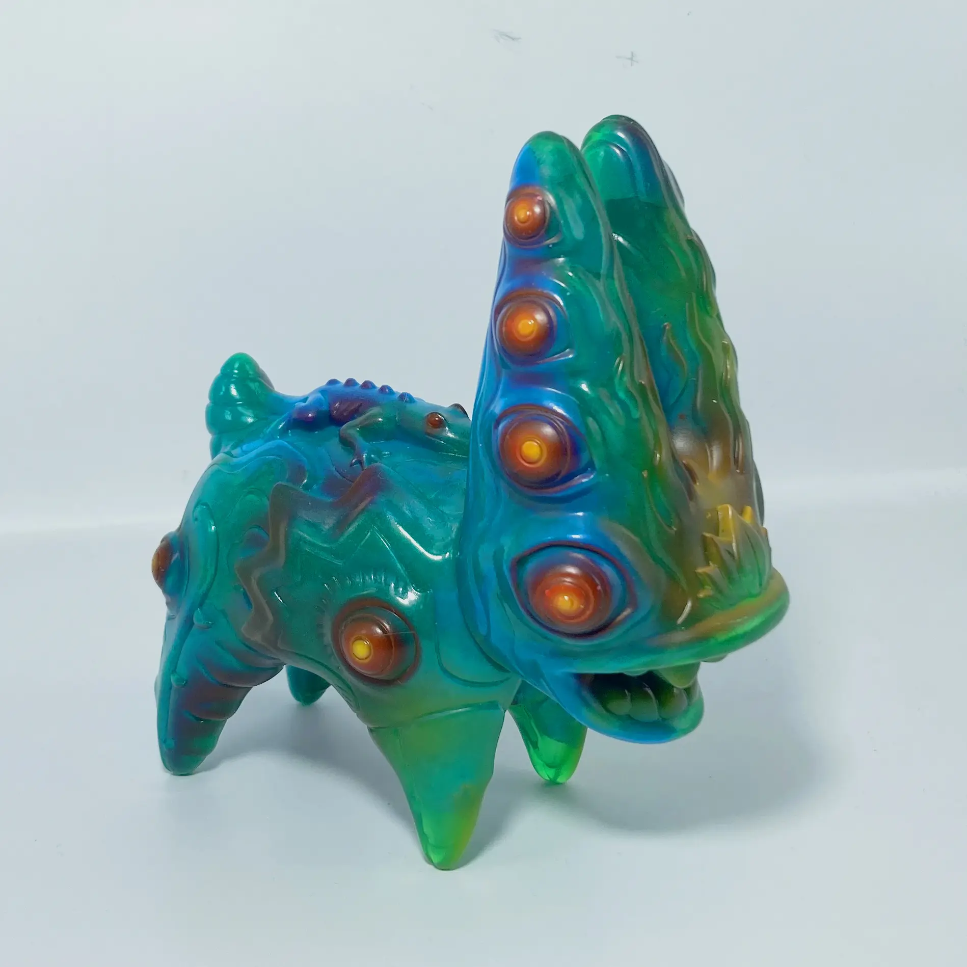 CERRITO DELIRIUM Kustom Paint Base verde - Sofubi By Cesar Zanardi