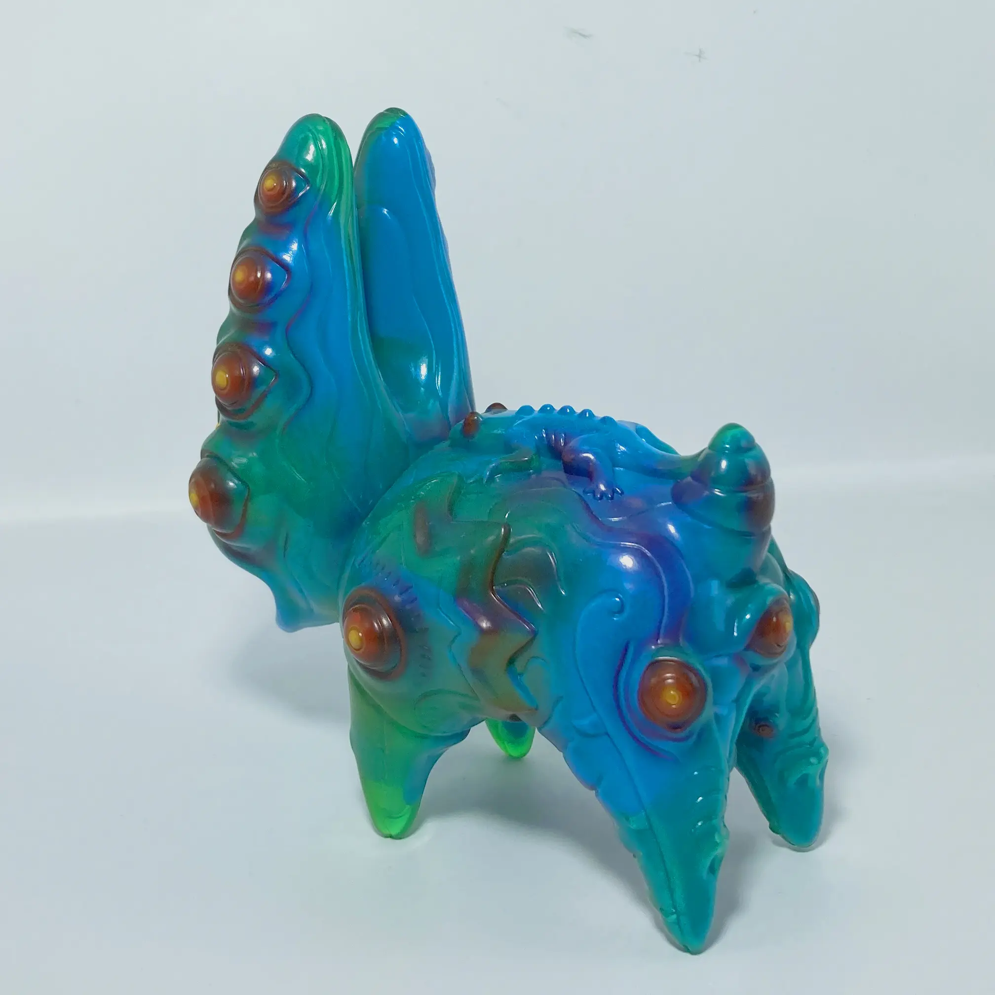 CERRITO DELIRIUM Kustom Paint Base verde - Sofubi By Cesar Zanardi - Imagen 2