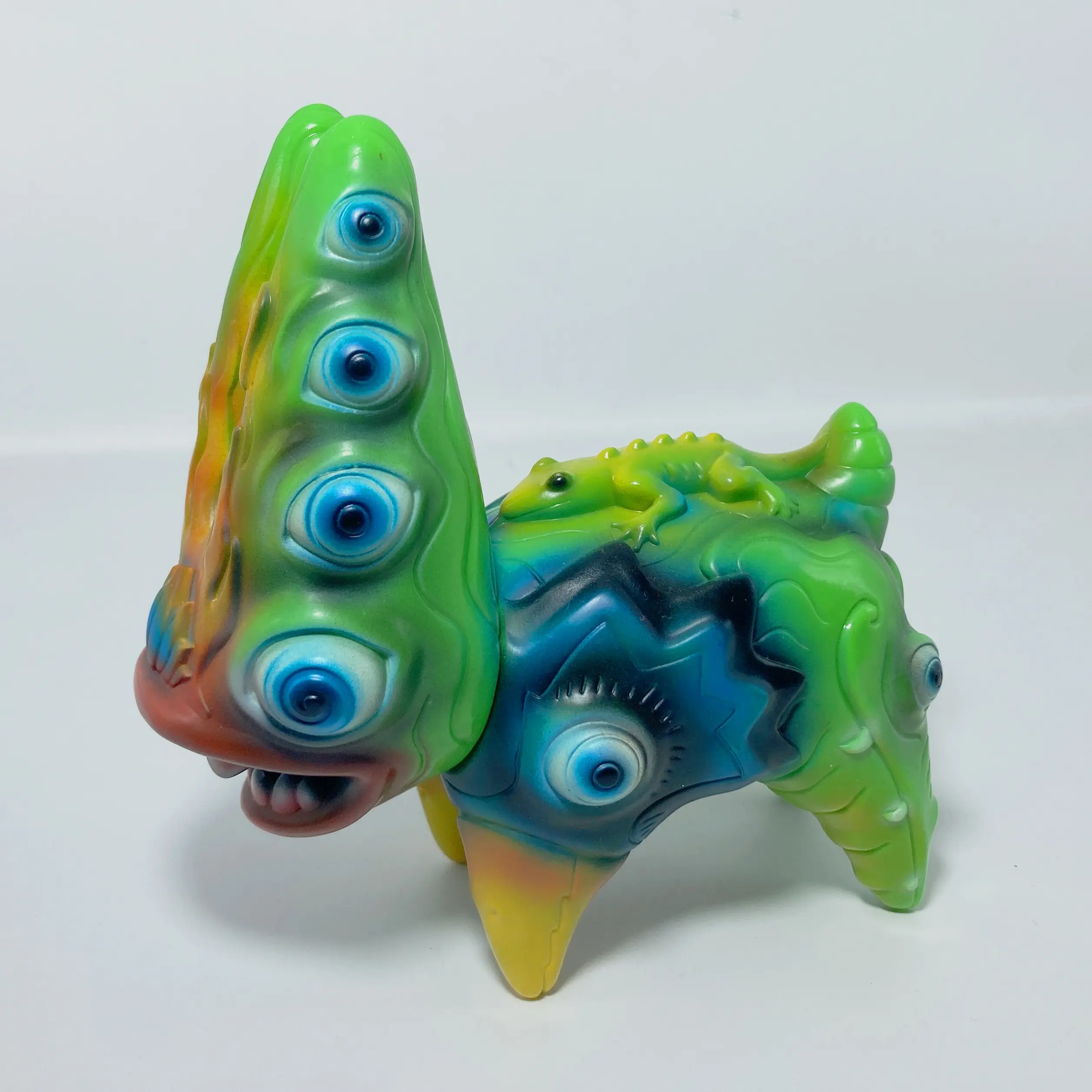 CERRITO DELIRIUM Kustom Paint Base amarillo - Sofubi By Cesar Zanardi - Imagen 2