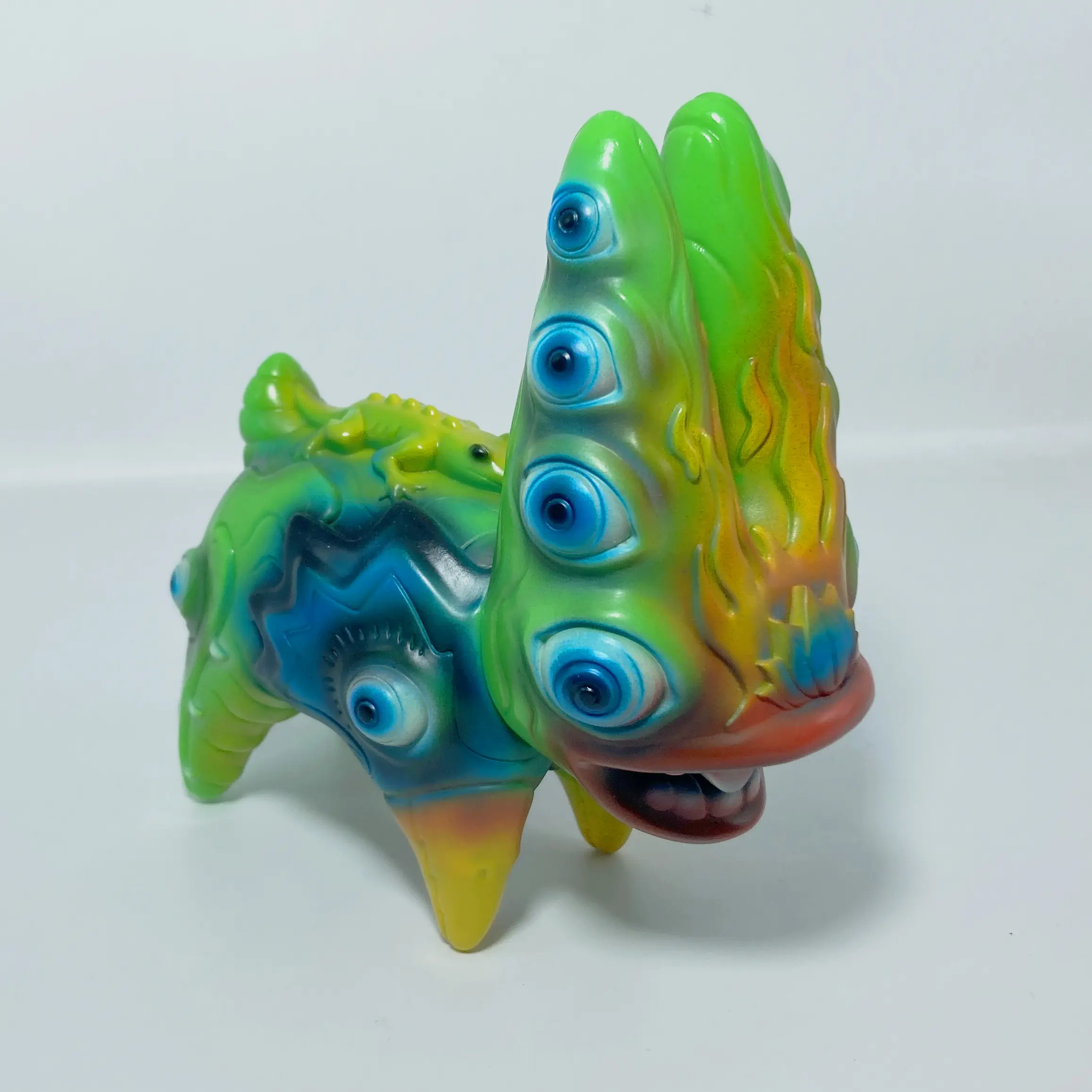 CERRITO DELIRIUM Kustom Paint Base amarillo - Sofubi By Cesar Zanardi