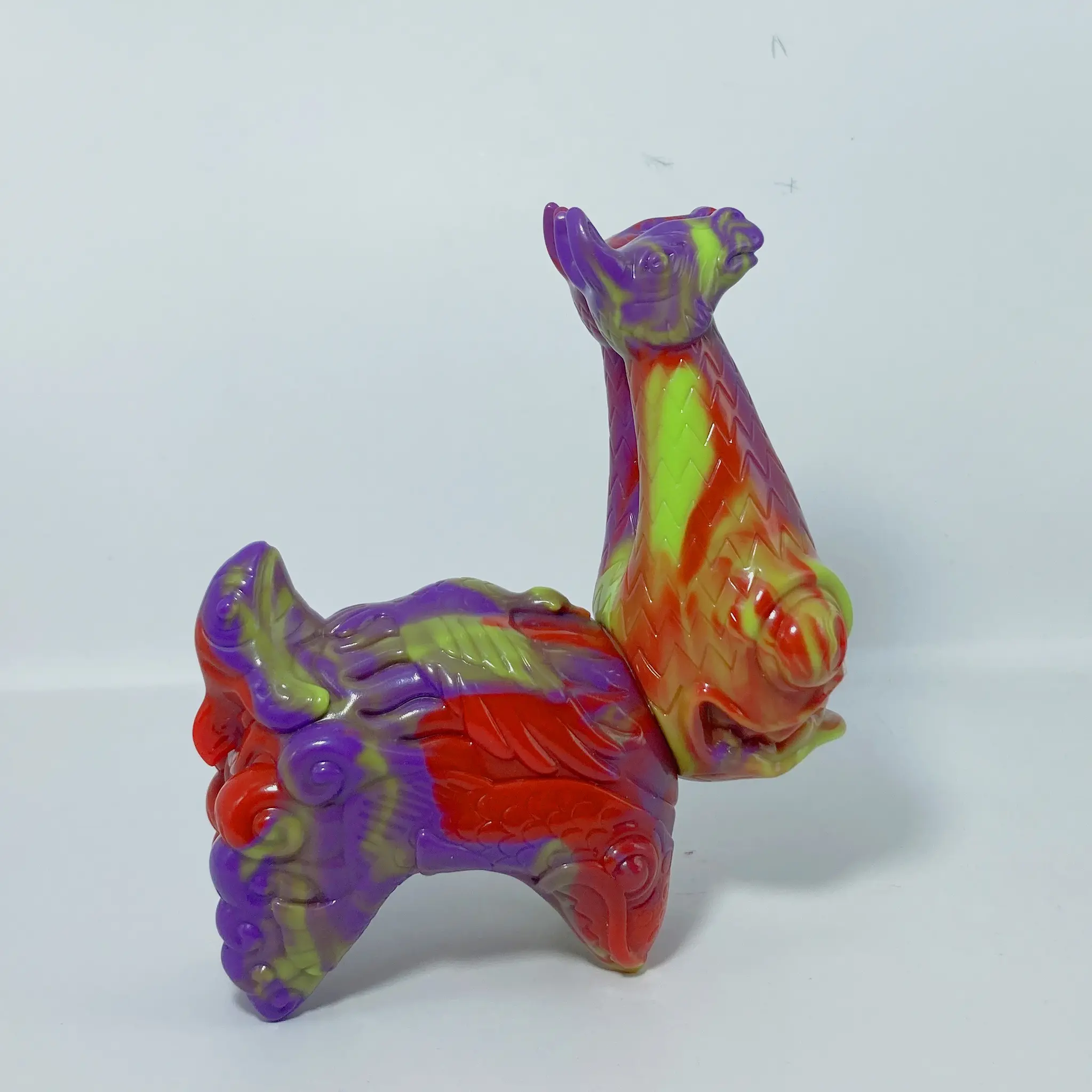 CERRITO PATAGON Verde/Rojo/Violeta - Sofubi By Cesar Zanardi - Imagen 5