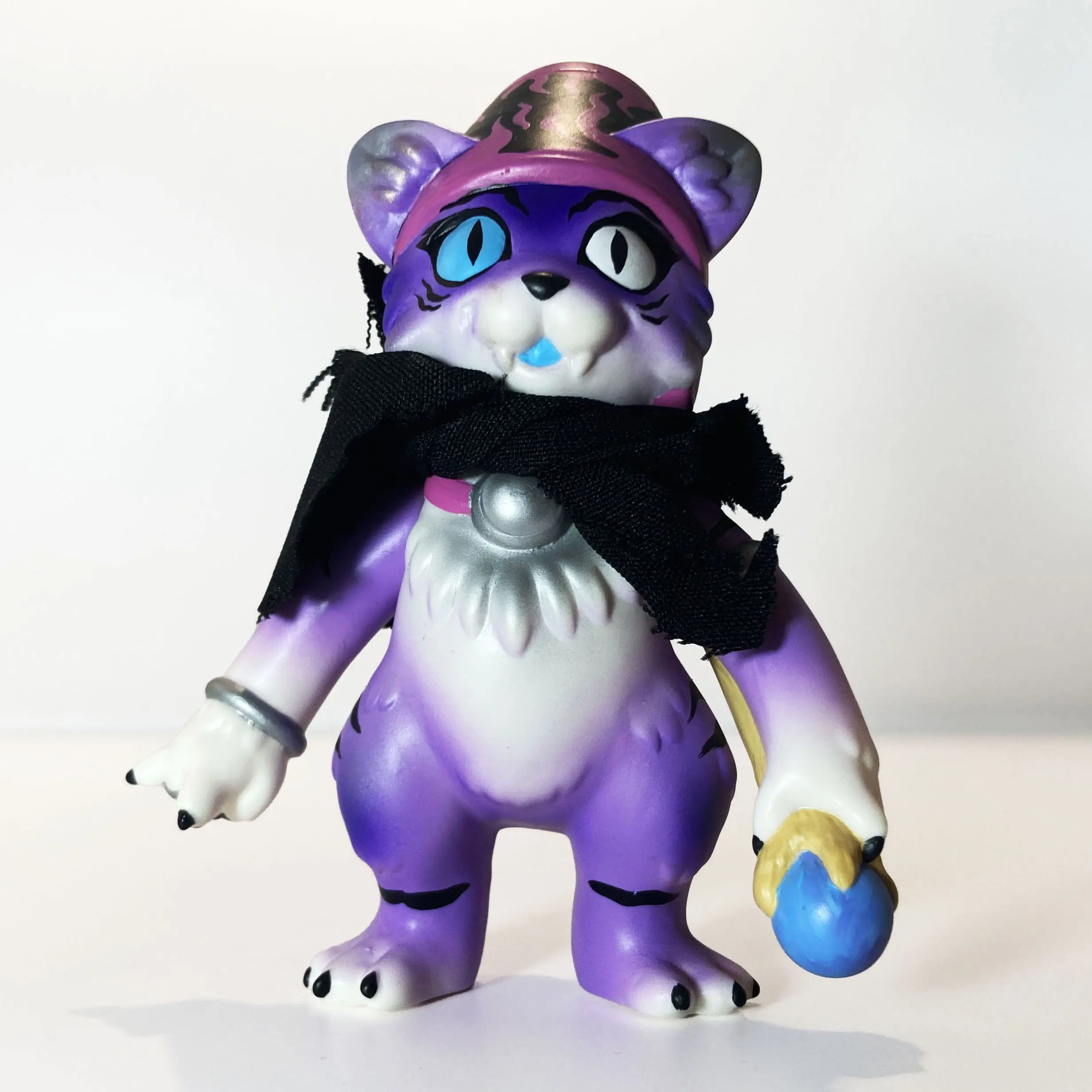 Dark Wizard Lulu - Sofubi de CatMagicToys by Javier Jiménez