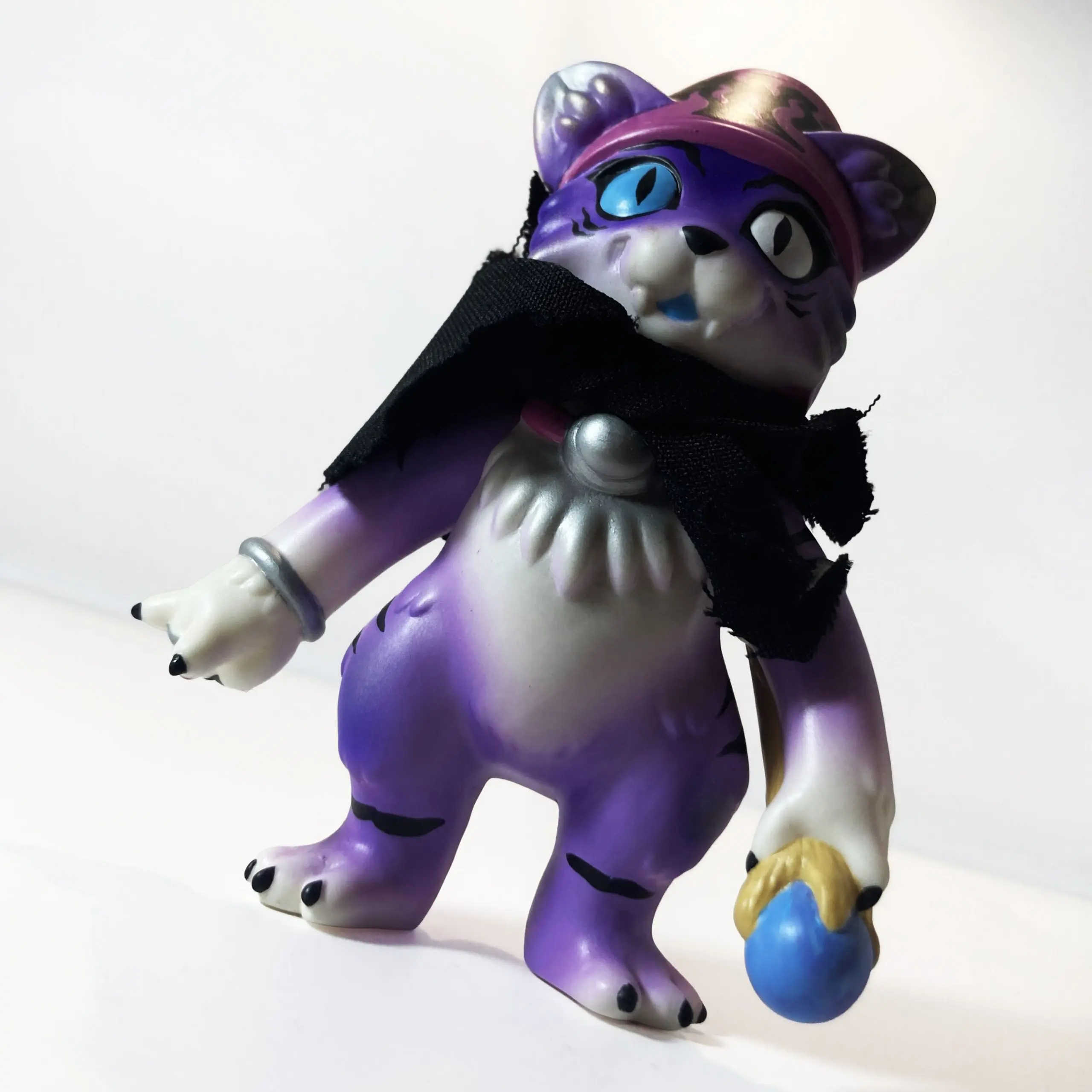 Dark Wizard Lulu - Sofubi de CatMagicToys by Javier Jiménez - Imagen 4