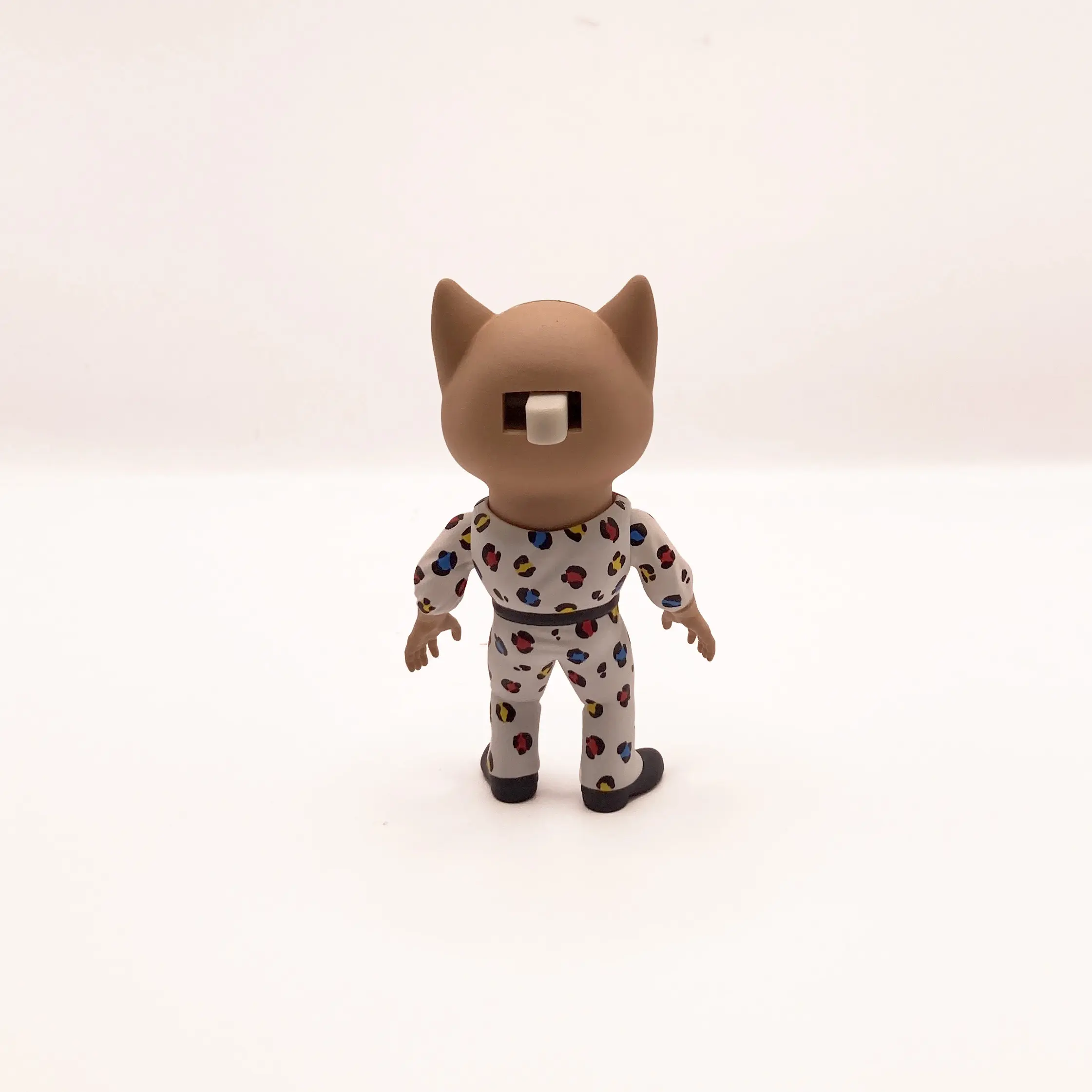 Big Eyes Louie pale skin by Betterdaystoys - Imagen 6