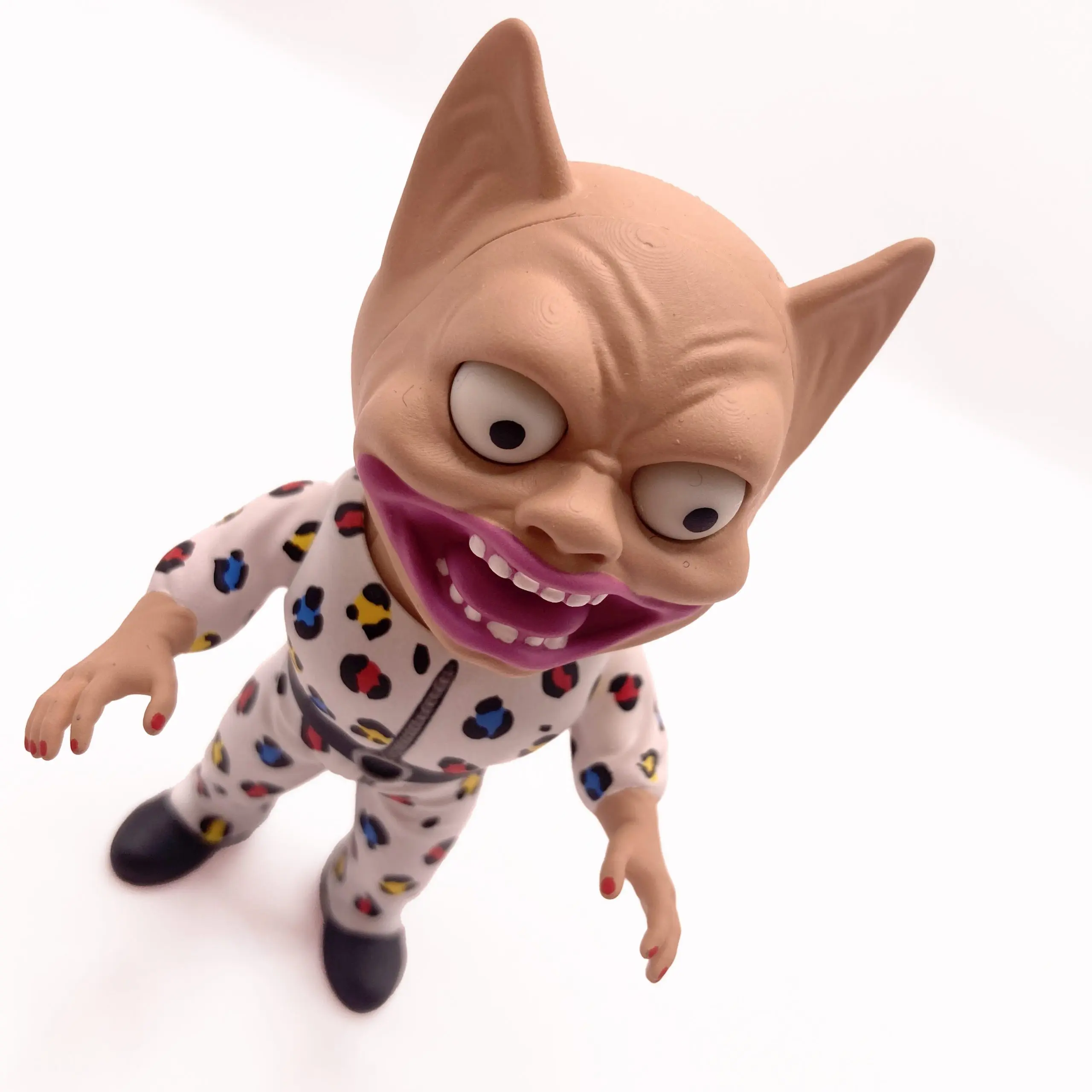 Big Eyes Louie pale skin by Betterdaystoys - Imagen 5