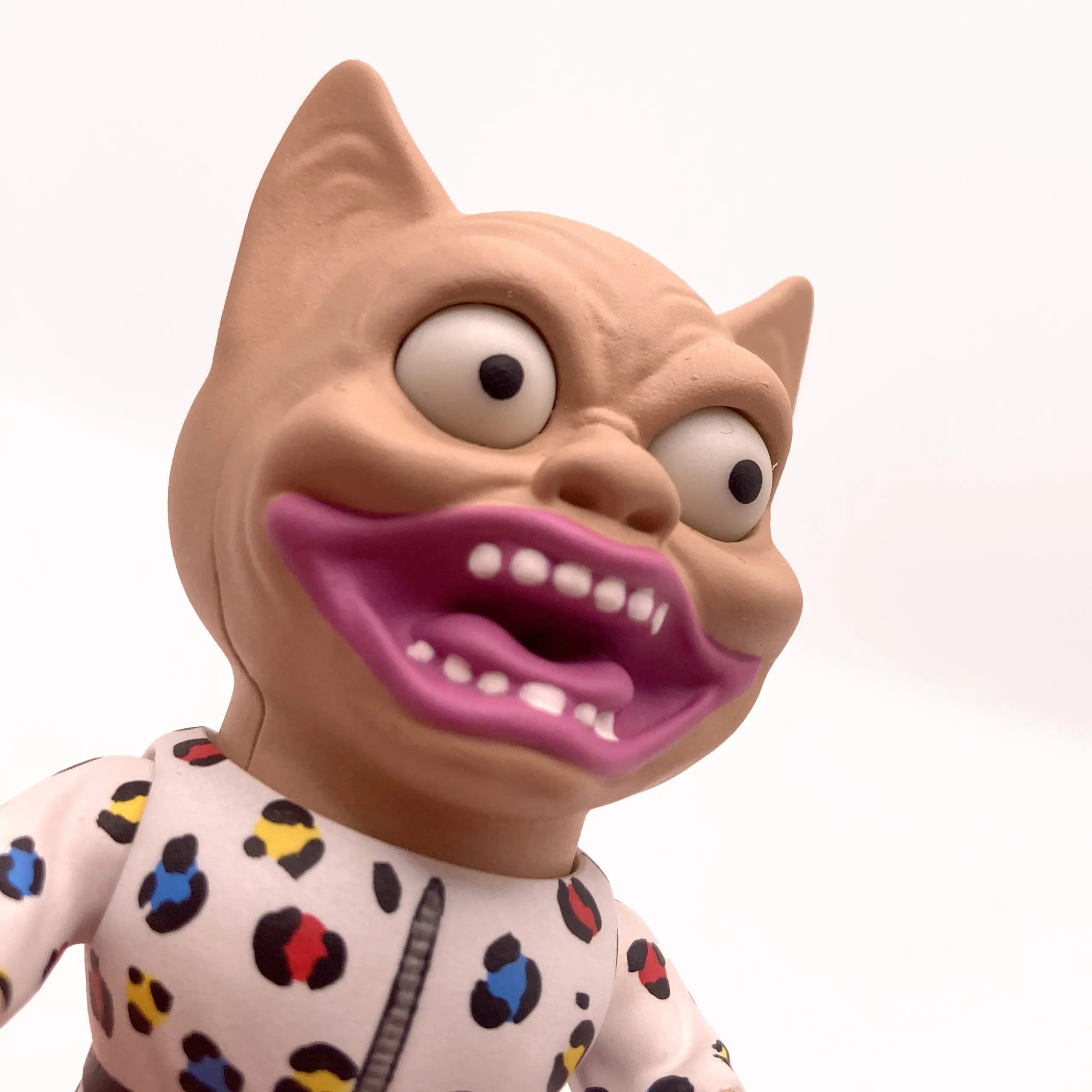 Big Eyes Louie pale skin by Betterdaystoys - Imagen 4