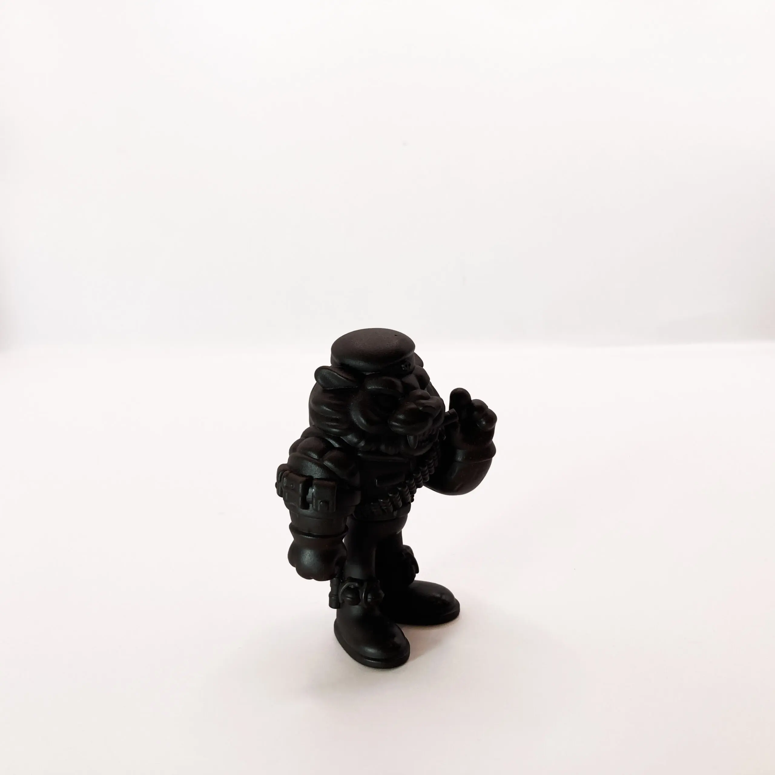 Striker by Niko Mowa Toys - Marrón Oscuro - Imagen 6