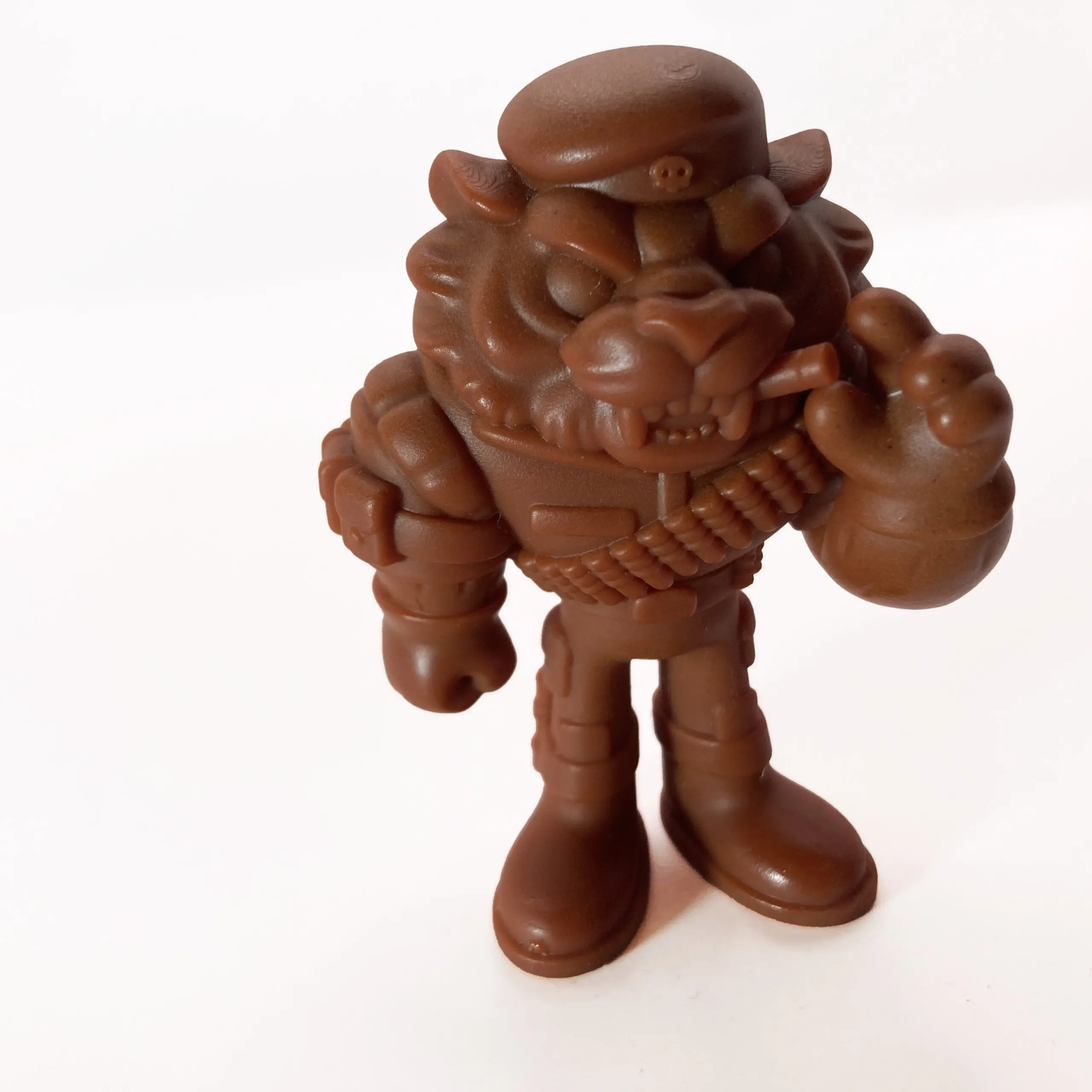 Striker by Niko Mowa Toys - Marrón claro