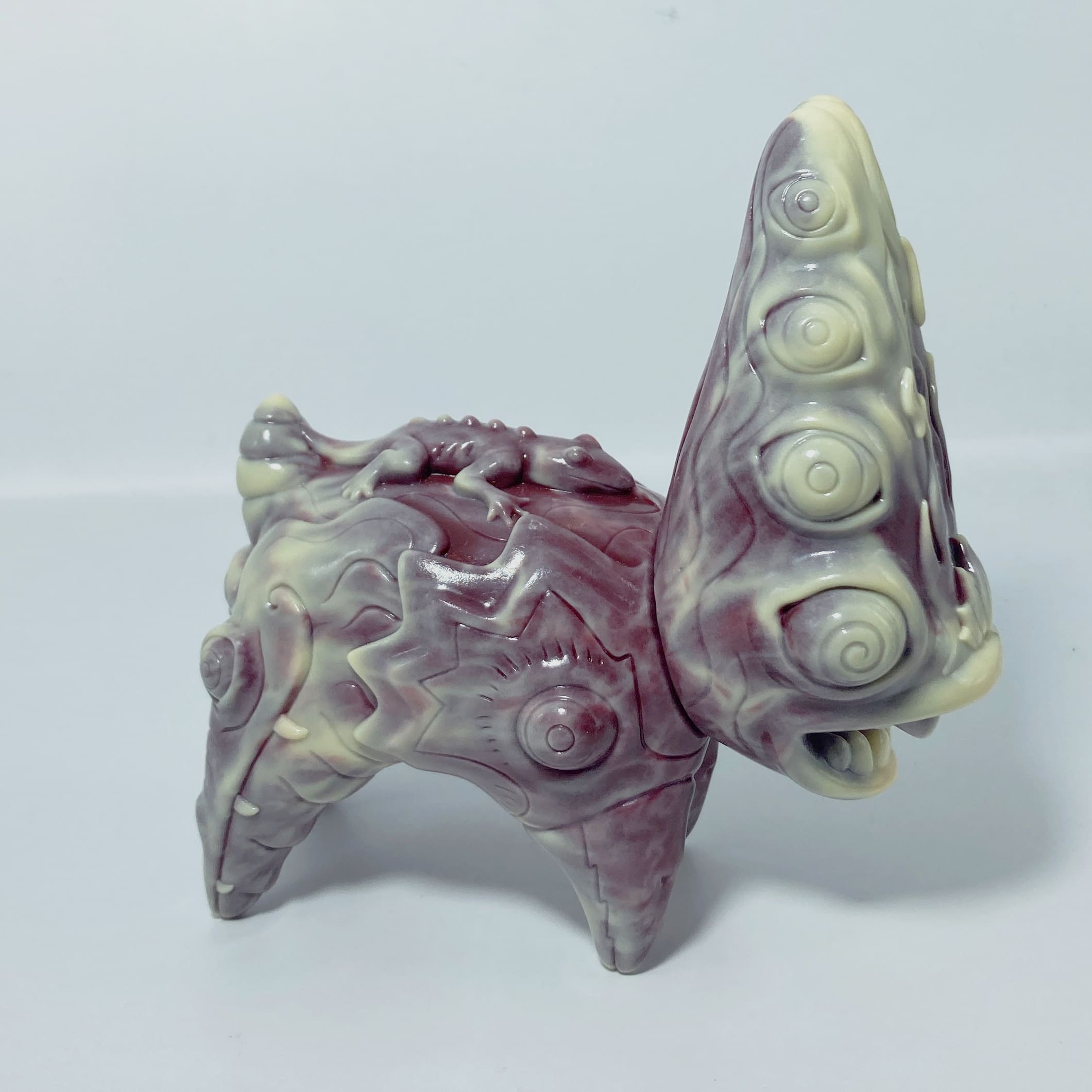 CERRITO DELIRIUM Marmolado Crema / Chocolate - Sofubi By Cesar Zanardi