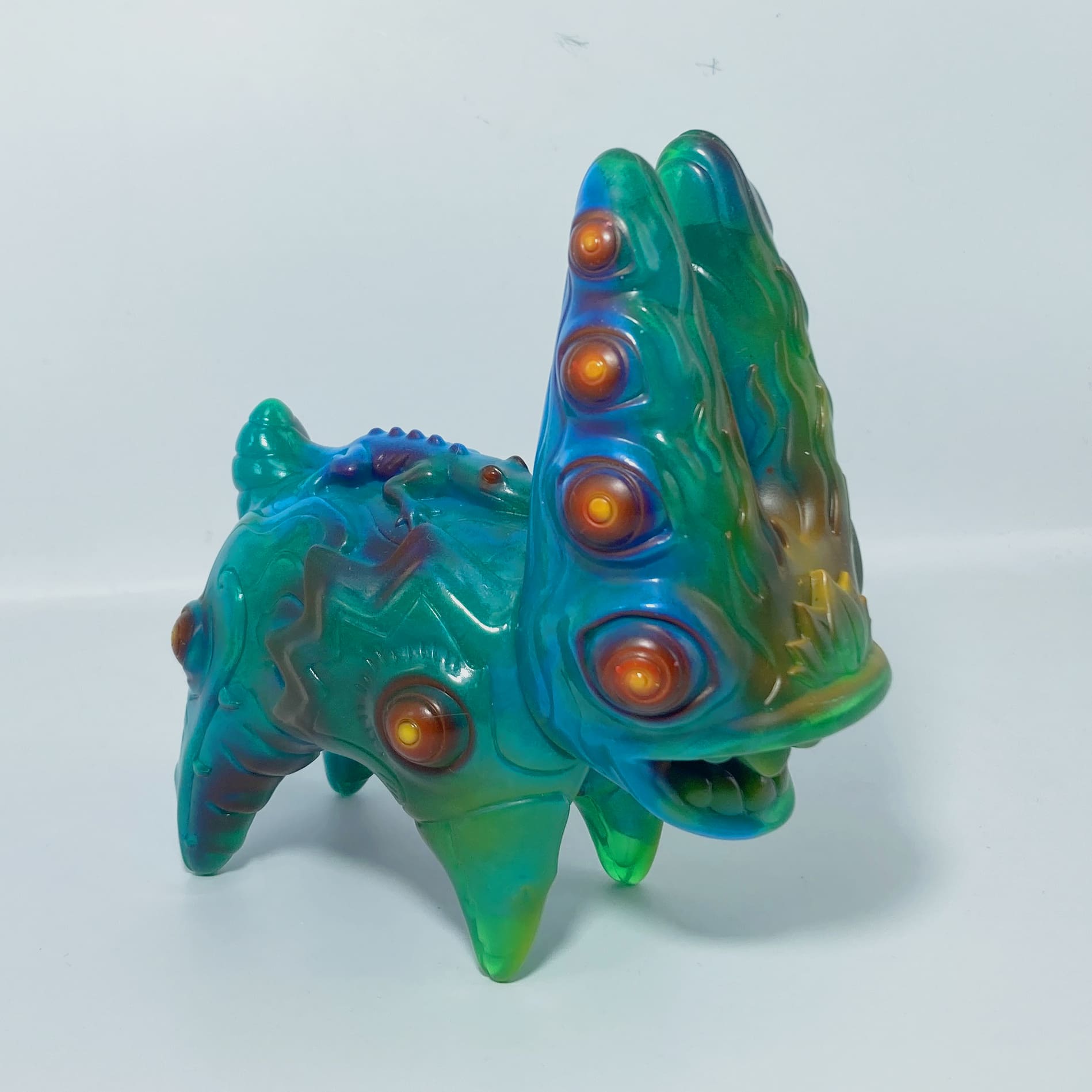 CERRITO DELIRIUM Kustom Paint Base verde - Sofubi By Cesar Zanardi
