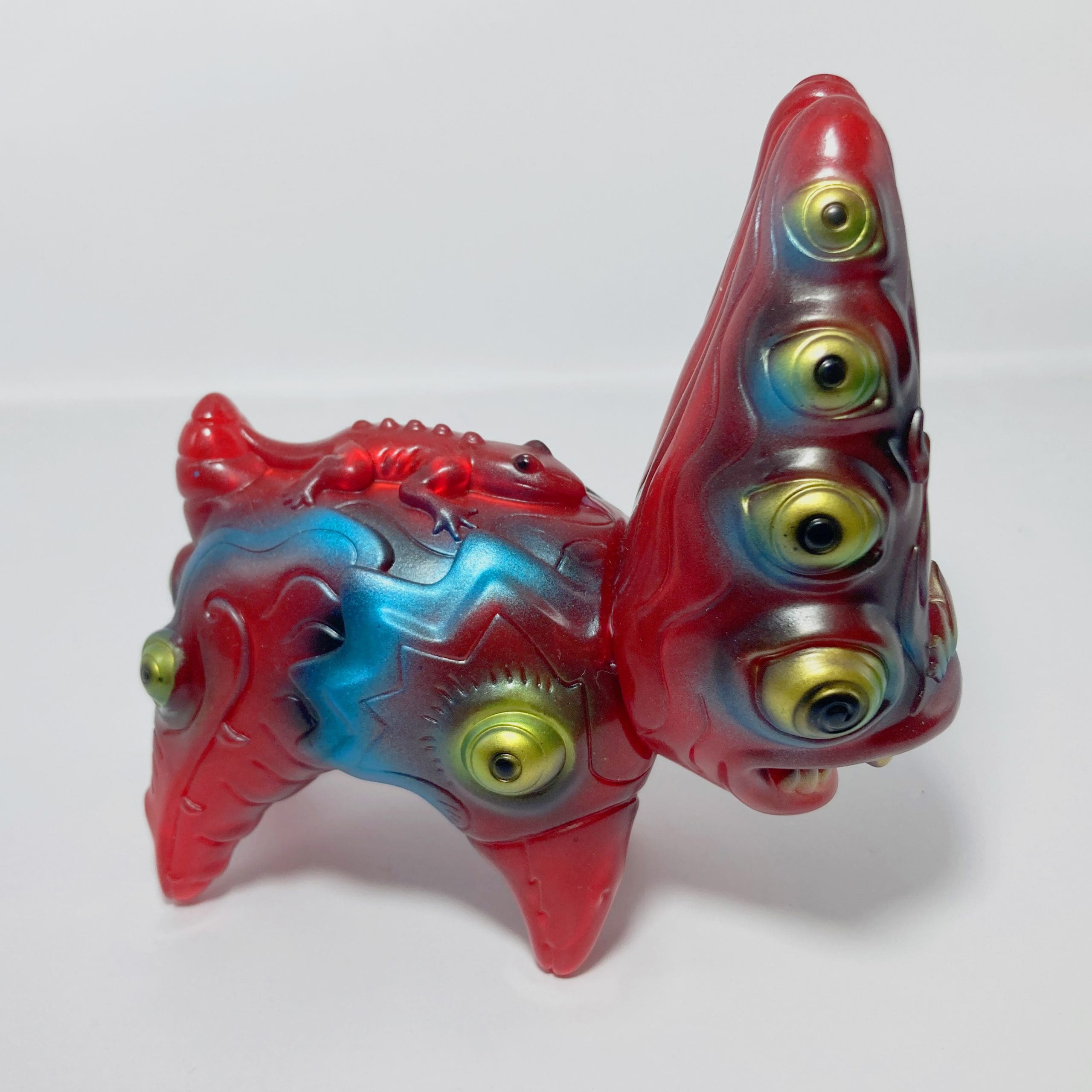 CERRITO DELIRIUM Kustom Paint Base Rojo Transparente - Sofubi By Cesar Zanardi - Imagen 2