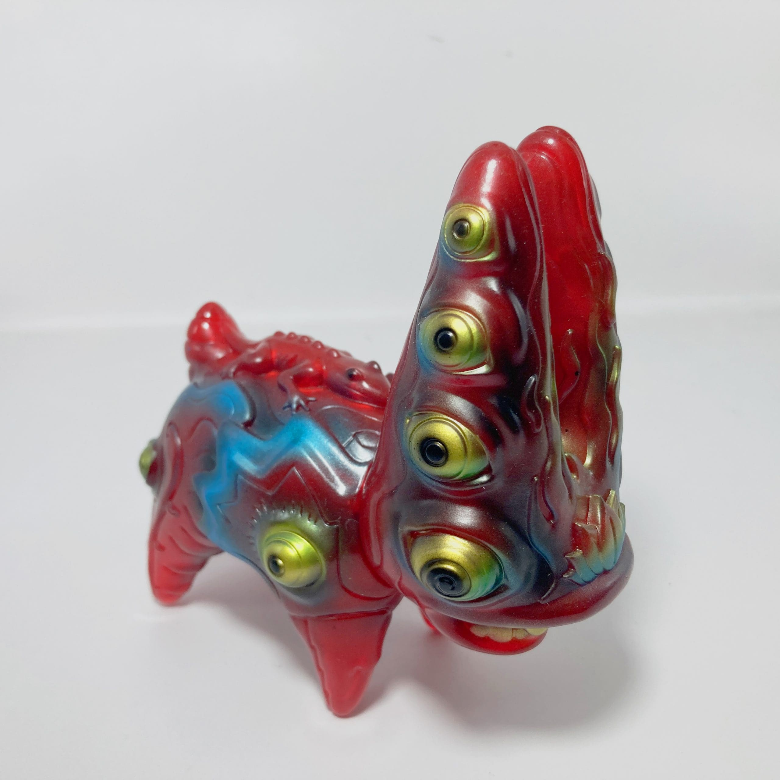 CERRITO DELIRIUM Kustom Paint Base Rojo Transparente - Sofubi By Cesar Zanardi