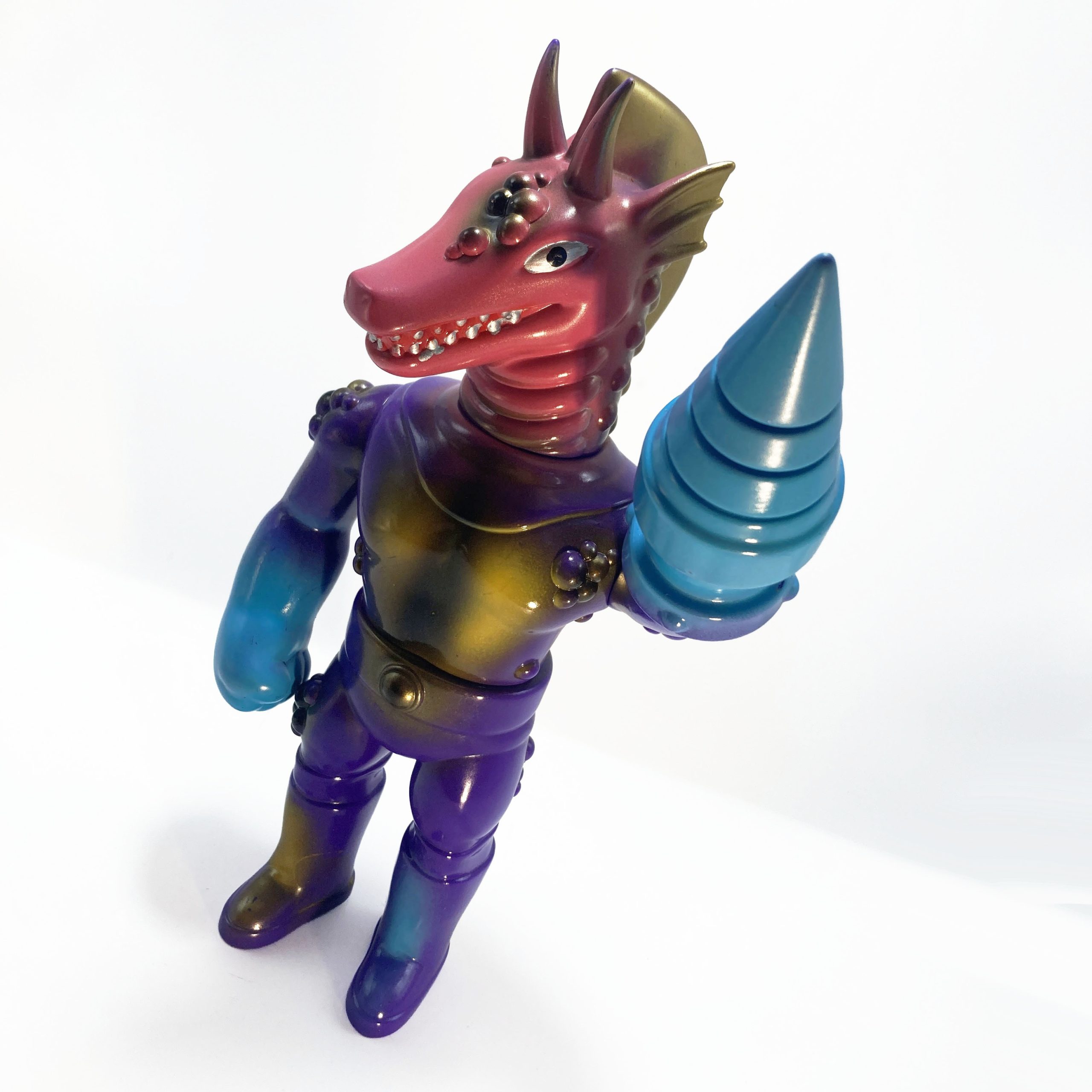 Masked Titano V Purple Driller by Deuxfauves pintado por Goto San - Sofubi
