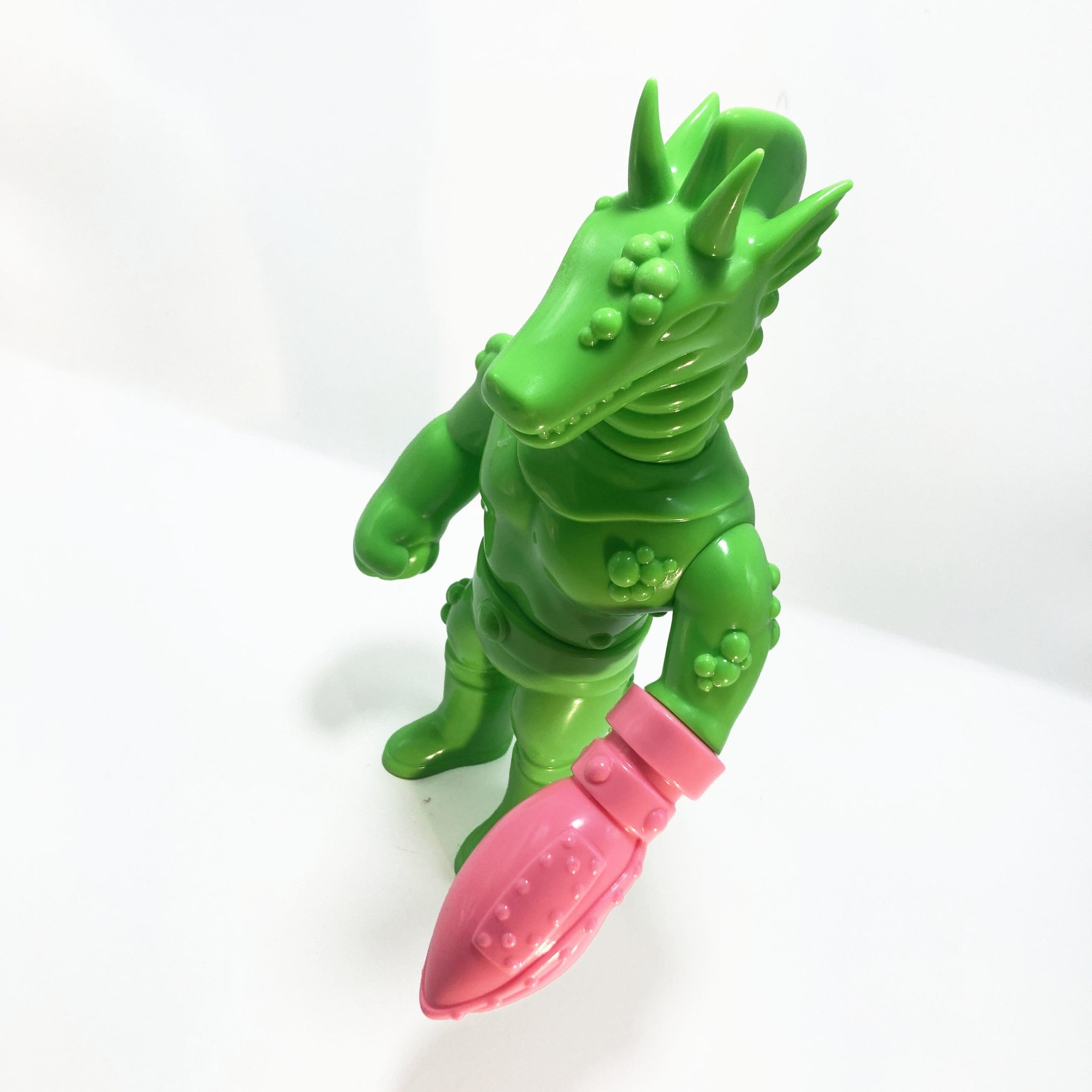 Masked Titano V Uranium Green by Deuxfauves - Sofubi - Imagen 4