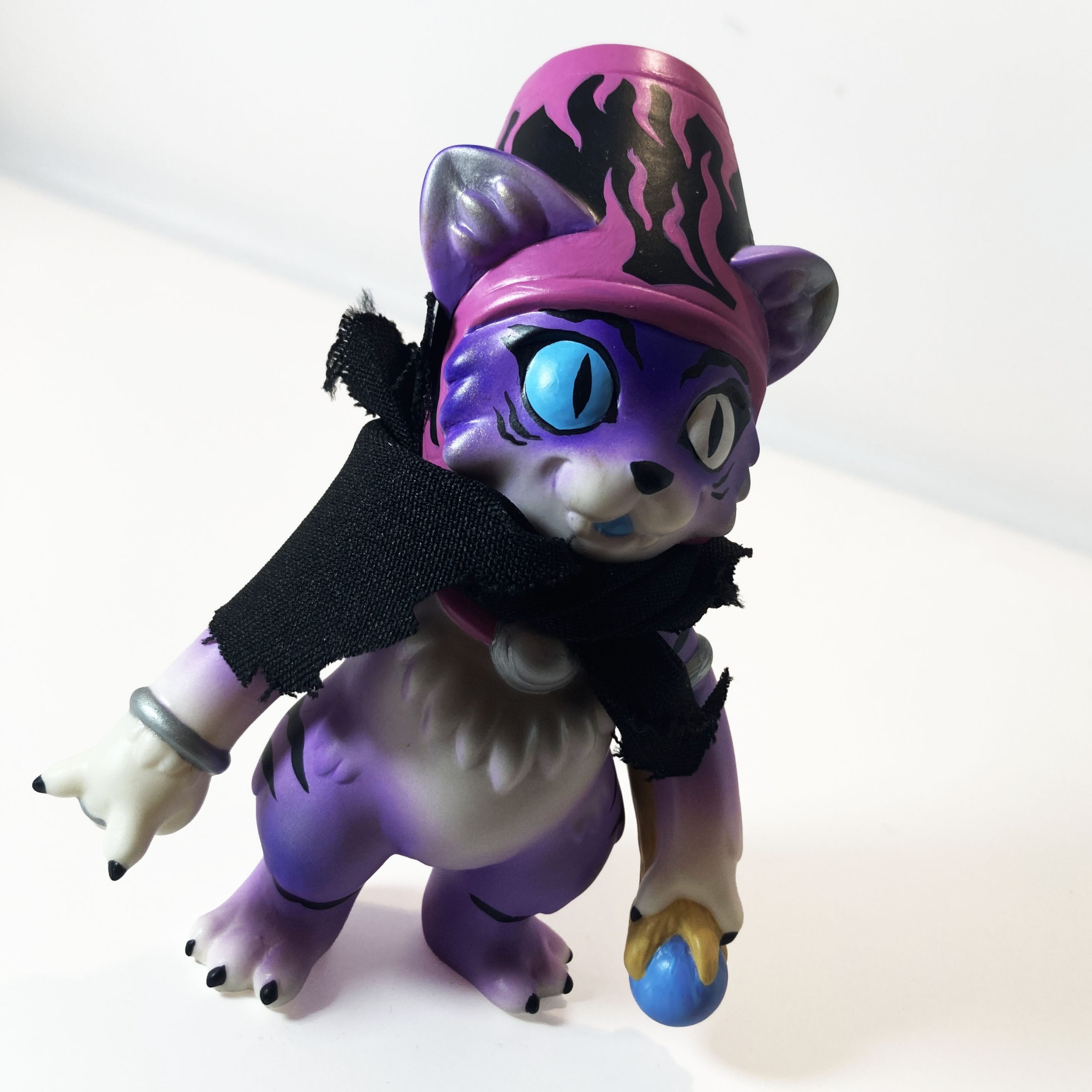 Dark Wizard Lulu - Sofubi de CatMagicToys by Javier Jiménez