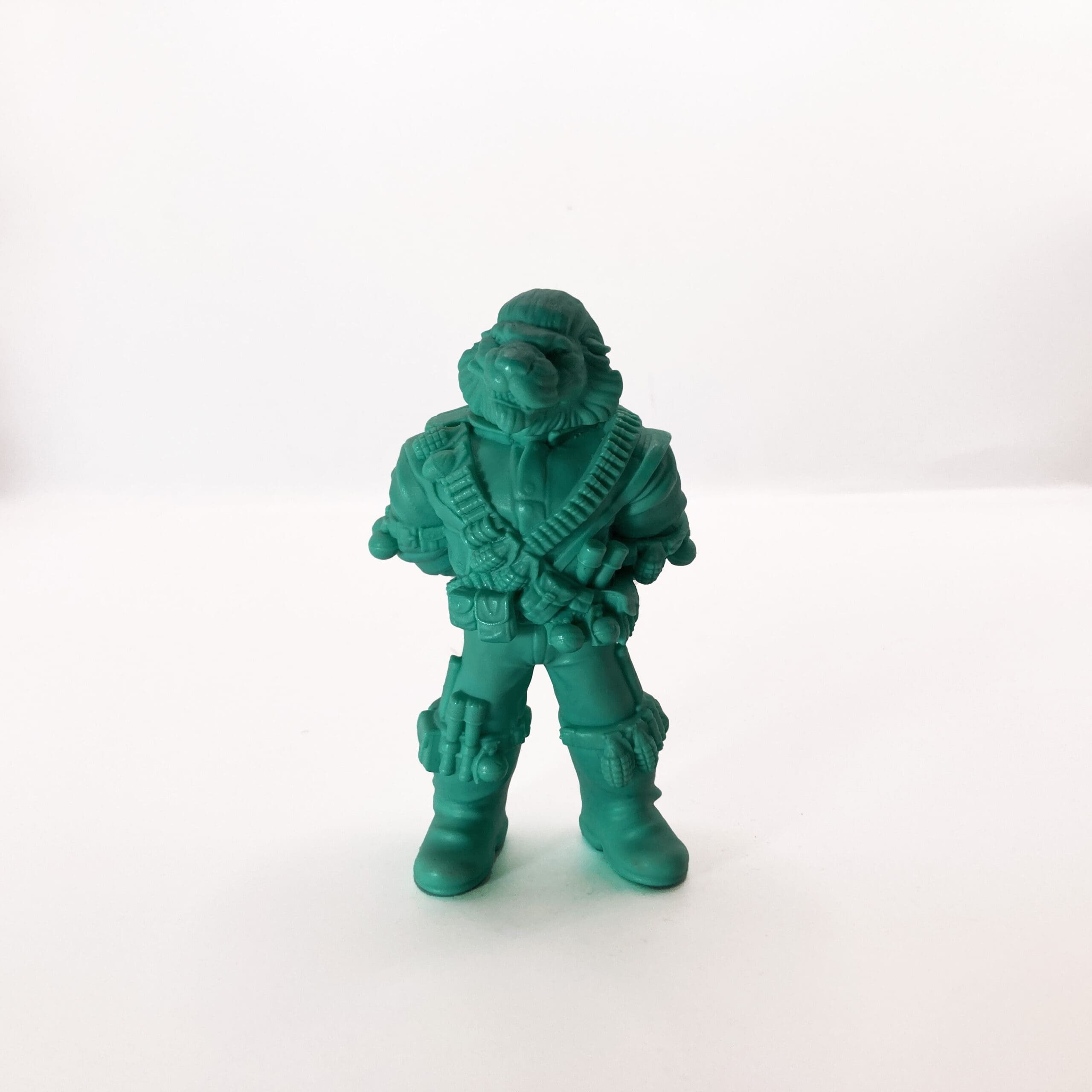 537_NikoMowa_McClaw_Resina_01_Verde_Arttoy_01-scaled-1