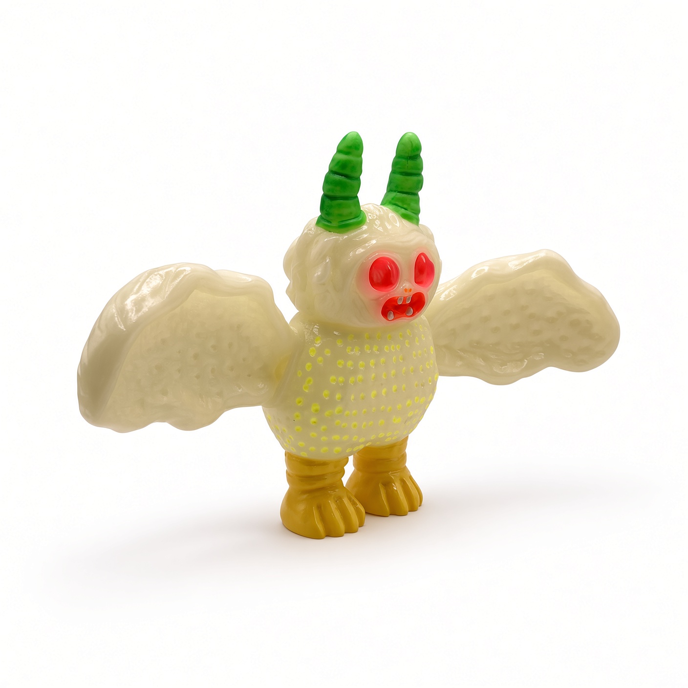 Mothman by Dehara Sofubi - Imagen 3