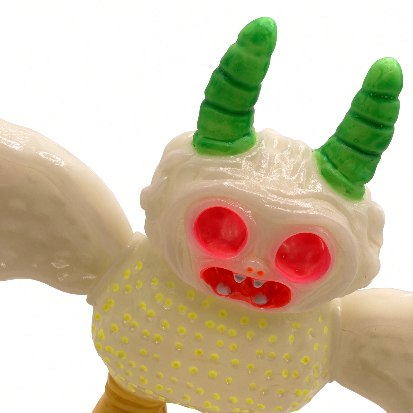 Mothman by Dehara Sofubi - Imagen 6