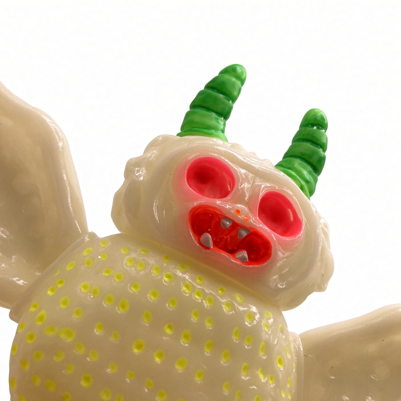 Mothman by Dehara Sofubi - Imagen 5