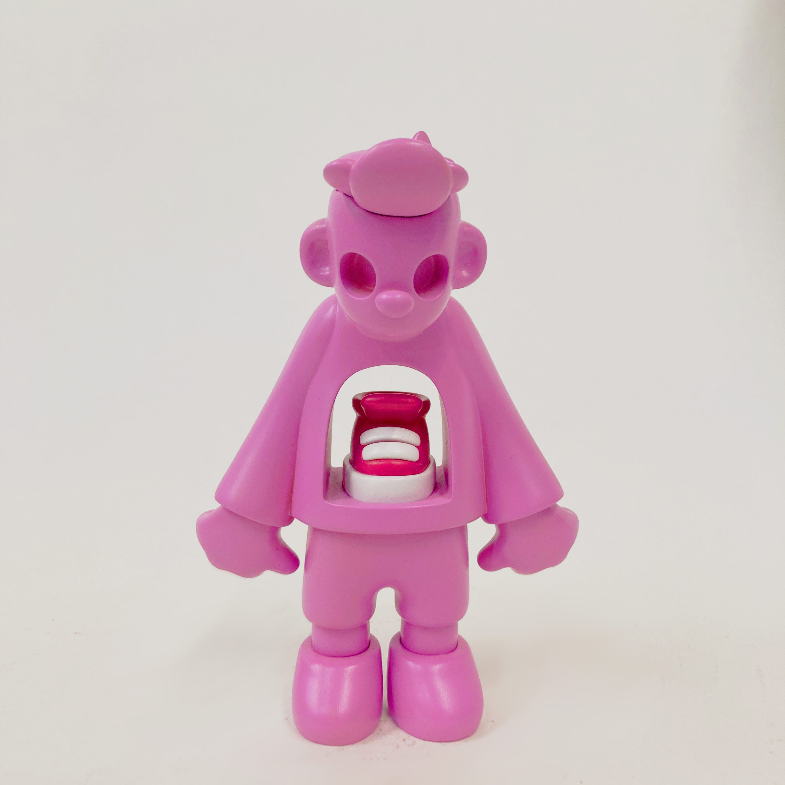 AtomToys_JonBoy_Bubblegum_Arttoy_225_A-scaled-1