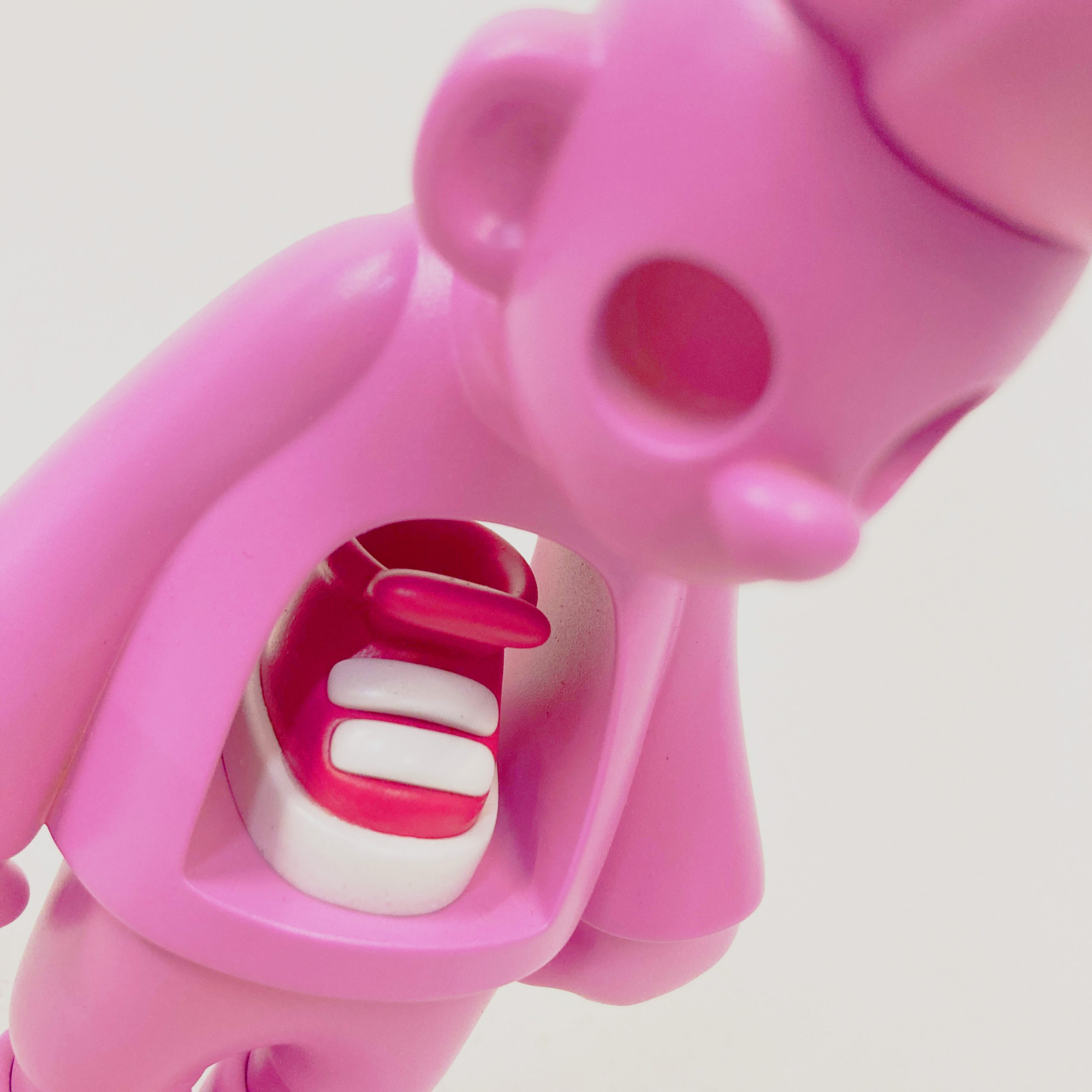 AtomToys_JonBoy_Bubblegum_Arttoy_225_A-scaled-1