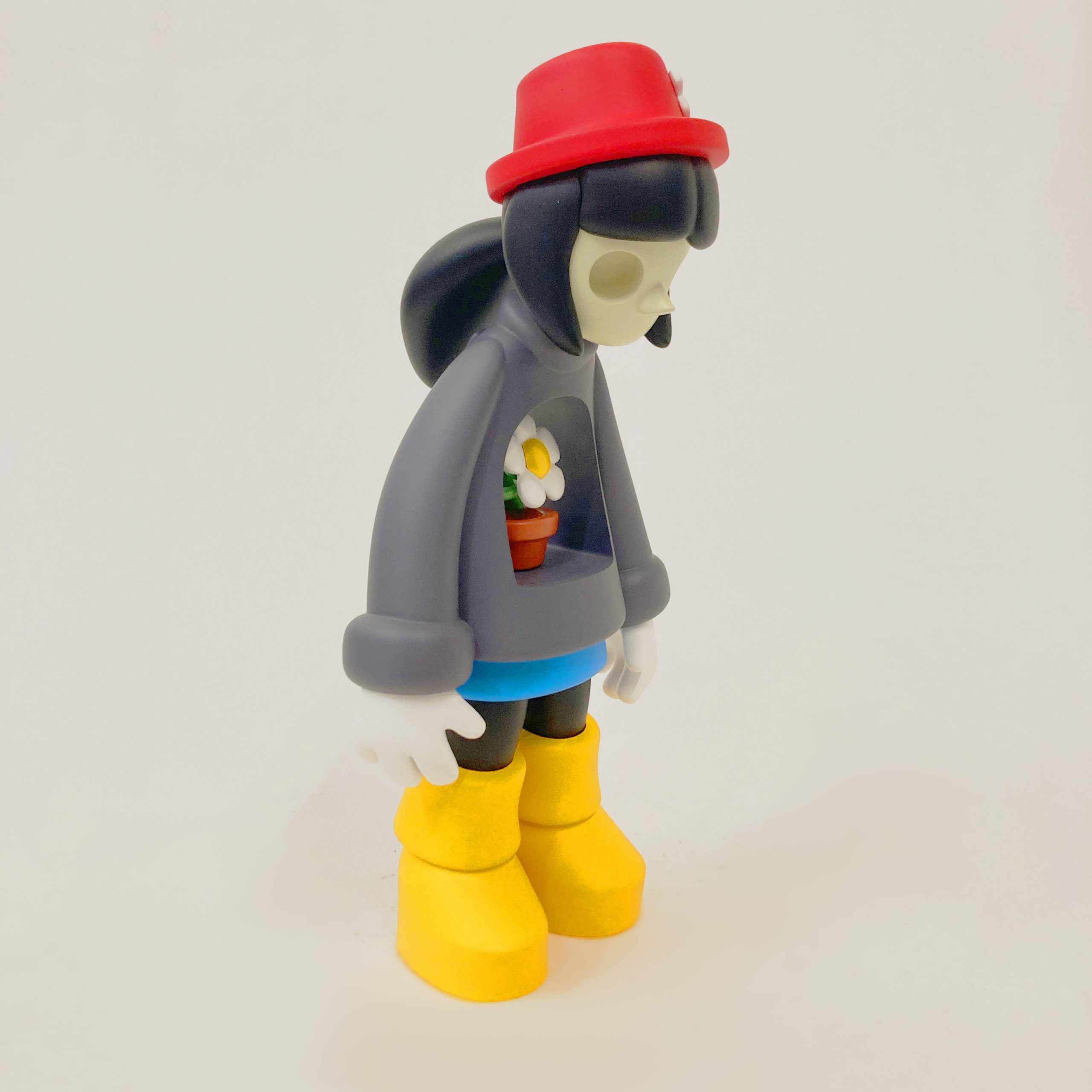 AtomToys_Miss-Bliss_Retro_Arttoy_232_A-scaled-1