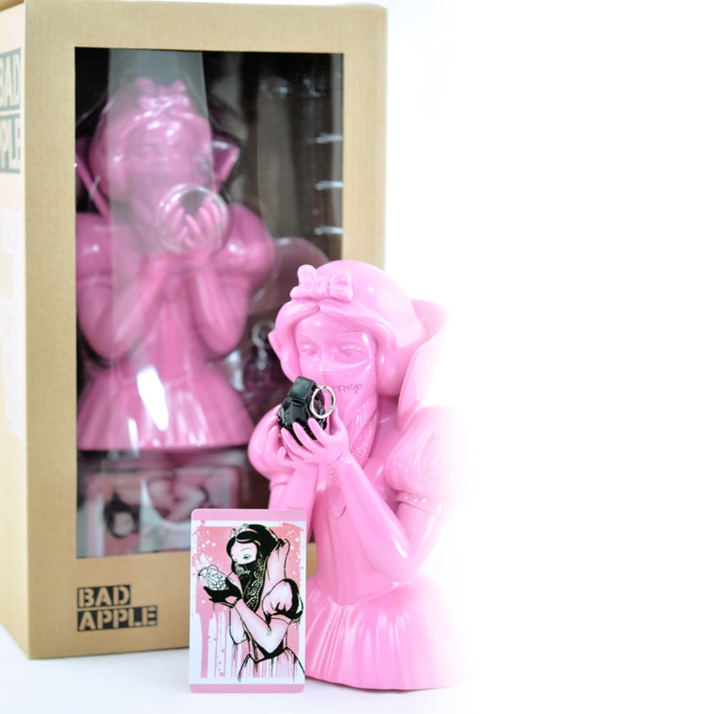 Bad-Apple-HIROTO-OHKUBO-ArtToy-06-A