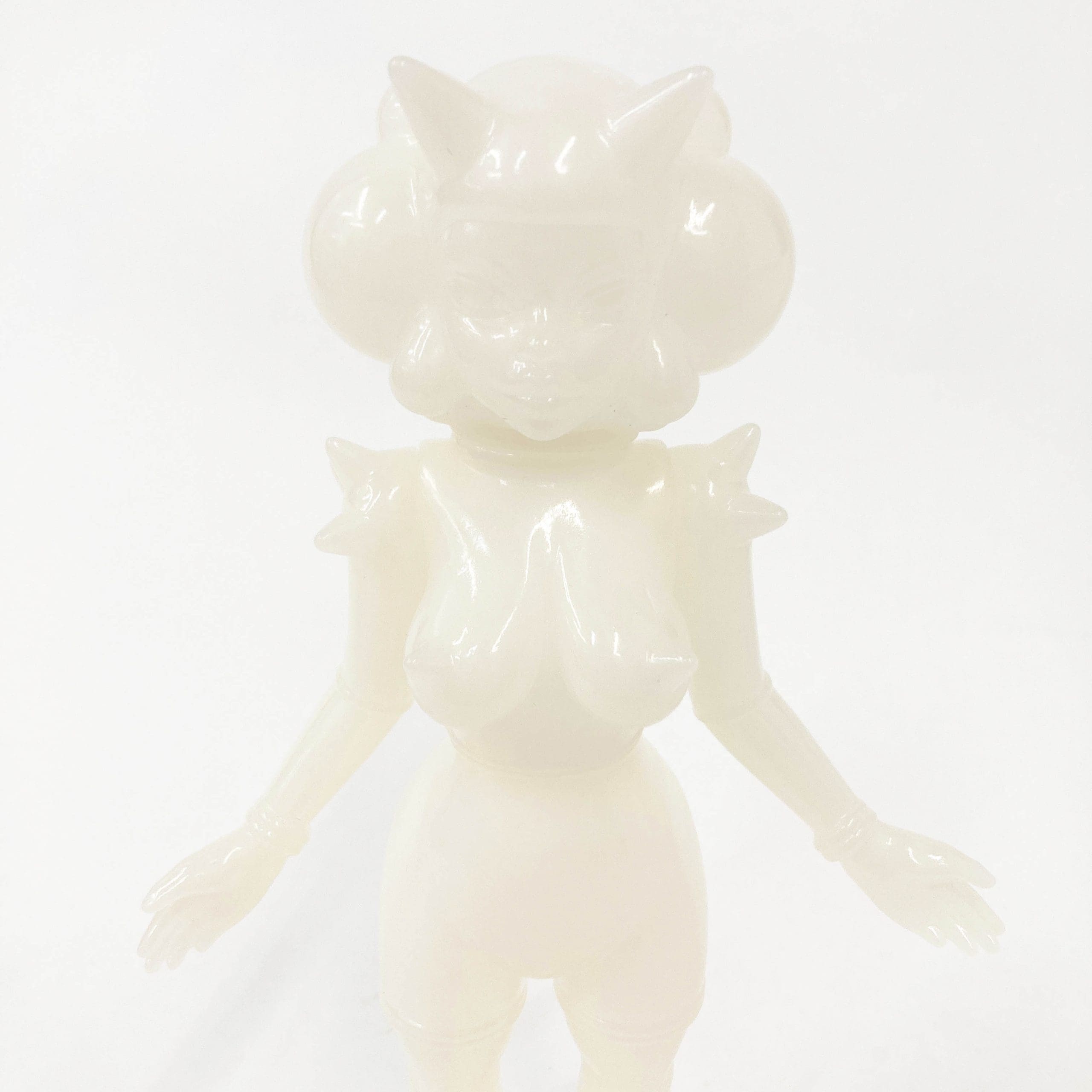 NebulaVex_Luz_Pendragon_ArtToy_167_A-scaled-1