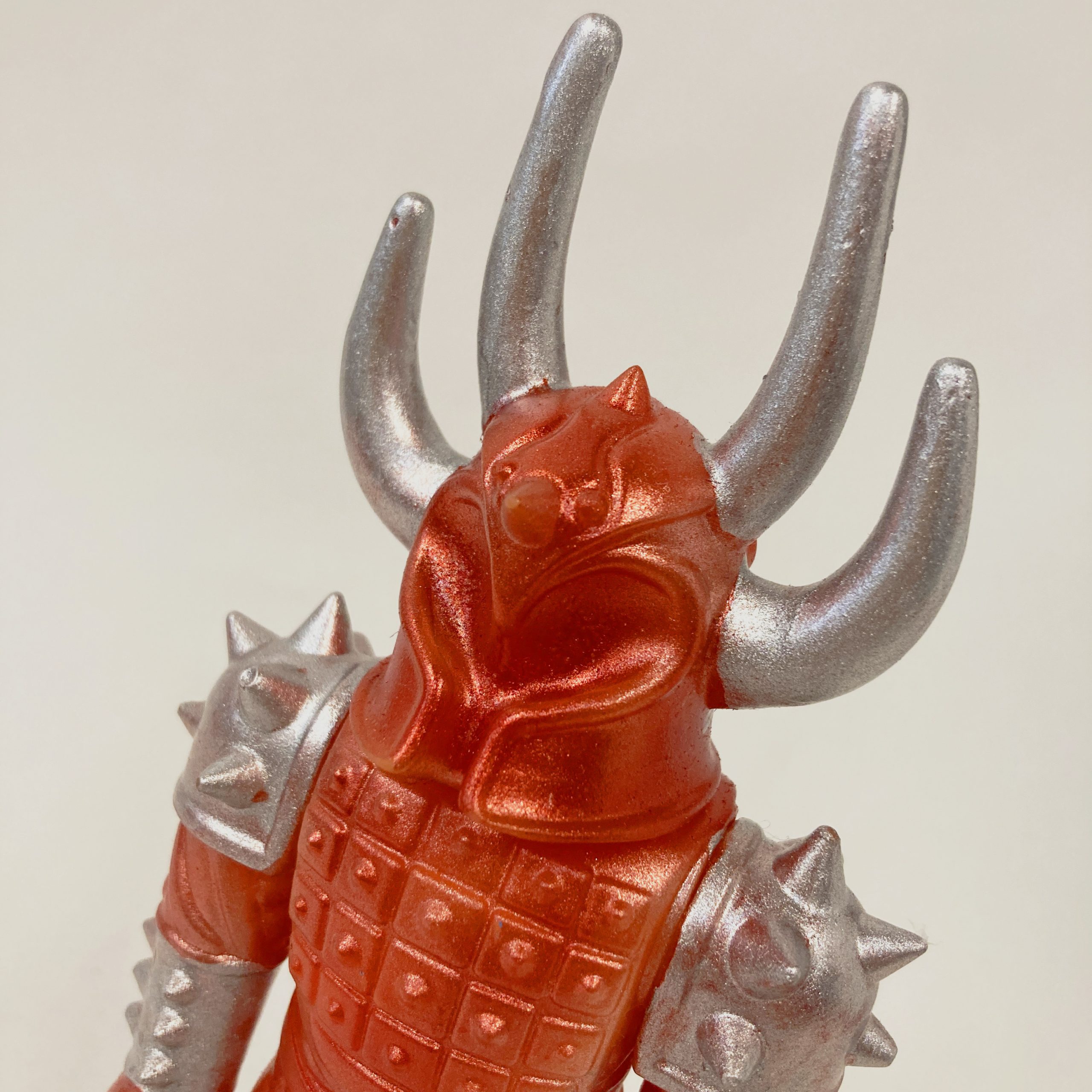 Tormenta_SilverOrange-Pendragon-ArtToy-270-A-scaled-1